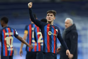 Gavi lọt tầm ngắm của Chelsea ở ngoại hạng Anh.