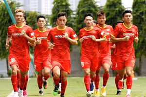 Phó chủ tịch bóng đá Thái Lan đánh giá cao U22 Việt Nam và Campuchia.