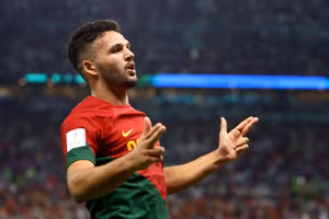 Goncalo Ramos lọt tầm ngắm của Chelsea và Man United.