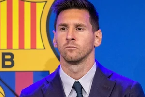 Messi vẫn hưởng lương đều đặn từ phía đội bóng cũ Barca.