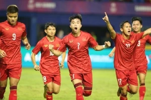 U22 Việt Nam sẽ so tài với U22 Indonesia vào lúc 16h chiều ngày 13/5.