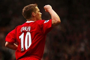 Michael Owen dự đoán MU thua cách biệt Liverpool.