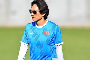 HLV Gong Oh-kyun lọt tầm ngắm của Hà Nội FC.