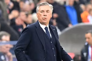 HLV Ancelotti không phục sau trận thua Barca ở vòng 26 La Liga.