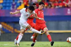 U22 Việt Nam thắng cách biệt Singapore ở lượt trận thứ hai bảng B.