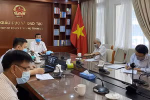 Quang cảnh cuộc họp.