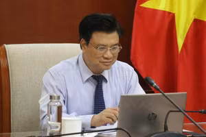 Thứ trưởng Nguyễn Hữu Độ phát biểu tại buổi làm việc.