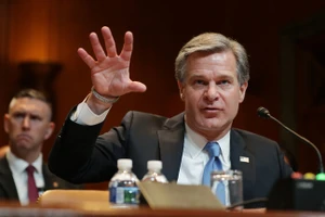 Giám đốc FBI Christopher Wray phát biểu tại Ủy ban Thượng viện Mỹ.