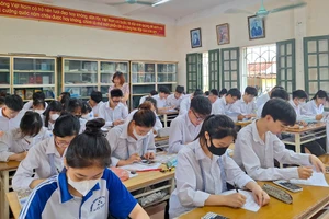 Học sinh lớp 12 ở Thái Bình đang gấp rút ôn thi.