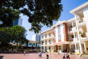 Quang cảnh Trường TH, THCS, THPT Thực hành Sư phạm (tiền thân là Trường Liên cấp Thực hành sư phạm). 