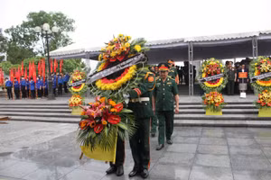 Lễ truy điệu và an táng được tổ chức trọng thể, trang nghiêm.