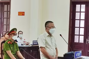 Bị cáo Lê Anh Dũng trả lời chất vấn trước HĐXX