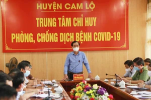 Ông Võ Văn Hưng - Chủ tịch UBND tỉnh Quảng Trị tại cuộc họp với huyện Cam Lộ trong ngày 28/9.