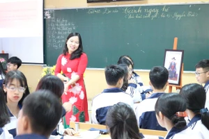 Điều chỉnh quy định trả lương dạy thêm giờ đối với nhà giáo