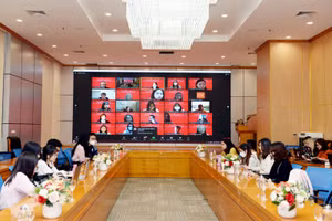 Khai mạc Chương trình trao đổi sinh viên "The Virtual ASEAN Readiness Programme" giữa Trường Đại học Kinh tế Quốc dân và Trường Bách khoa Ngee Ann Polytechnic, Singapore.
