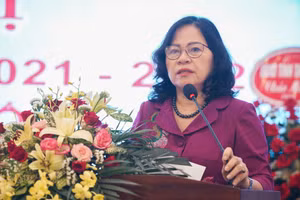 Thứ trưởng Ngô Thị Minh phát biểu chỉ đạo hội nghị.