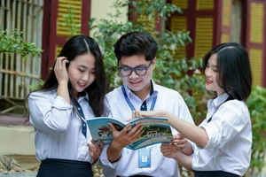 Học sinh Trường THPT Trần Phú - Hoàn Kiếm (Hà Nội). Ảnh: Thế Đại.