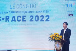 Ông Nguyễn Thanh Đề - Vụ trưởng Vụ Giáo dục Thể chất, Bộ Giáo dục và Đào tạo - phát biểu tại buổi lễ.