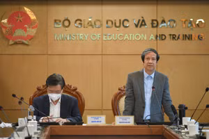 Bộ trưởng Giáo dục và Đào tạo Nguyễn Kim Sơn phát biểu tại hội nghị.