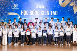 Trao Học bổng kiến tạo năm 2022 ngày 30/10.