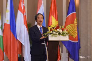 Bộ trưởng Bộ GD&ĐT Nguyễn Kim Sơn phát biểu khai mạc hội nghị.