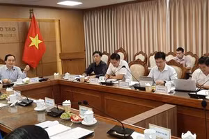 Bộ trưởng Phùng Xuân Nhạ chủ trì cuộc họp về chuẩn bị công tác bồi dưỡng giáo viên phổ thông và cán bộ quản lý cơ sở giáo dục phổ thông cốt cán năm 2020 và xây dựng kế hoạch bồi dưỡng năm 2021.