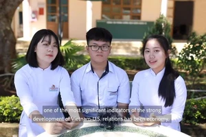 Thí sinh đội trường THPT chuyên Bảo Lộc (Lâm Đồng) tự tin trong thử thách của vòng đầu tiên.