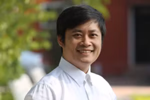 Nhà báo Lê Trần Nguyên Huy, Tổng Biên tập Báo Nhà báo và Công luận; Ủy viên Tiểu ban Báo in Hội đồng Sơ khảo; Ủy viên Hội đồng Chung khảo Giải báo chí toàn quốc “Vì sự nghiệp giáo dục Việt Nam” năm 2020.