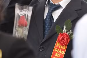 Sửa đổi quy định về xét công nhận đạt tiêu chuẩn chức danh GS, PGS