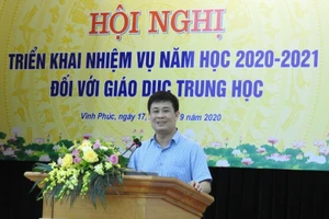 Ông Sái Công Hồng, Phó Vụ trưởng Vụ Giáo dục Trung học phát biểu tại Hội nghị triển khai nhiệm vụ năm học 2020-2021 đối với giáo dục trung học.