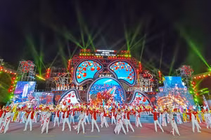 Lễ hội Hoa Phượng Đỏ- Hải Phòng 2023 là sự kiện thường niên, nhằm giới thiệu hình ảnh, xây dựng thương hiệu về mảnh đất, con người Hải Phòng (ảnh tư liệu).