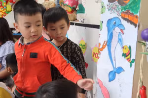 Học trò Trường Tiểu học- Mầm non Bạch Long Vĩ, Hải Phòng