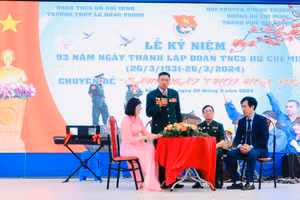 Đoàn Trường THPT Lê Hồng Phong với nhiều hoạt động ý nghĩa.