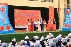 Chương trình “Xuân sẻ chia – Tết yêu thương” tại Trường THCS thị trấn Tiên Lãng.