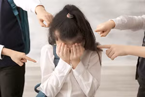 Có nhiều loại bạo lực học đường (ảnh minh hoạ).