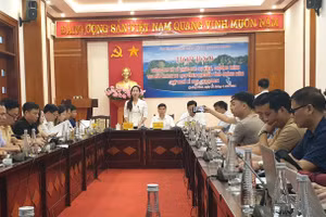 Quang cảnh cuộc họp báo sáng 22/4