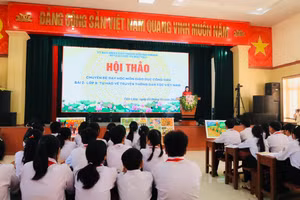 Quang cảnh chuyên đề.