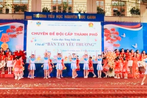 Chương trình văn nghệ trong chuyên đề.