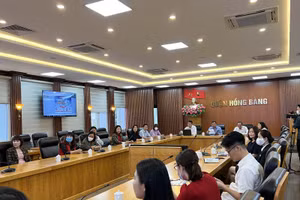 Quảng cảnh Hội thảo