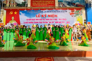 Chương trình văn nghệ chào mừng ngày Nhà giáo Việt Nam 20/11 tại xã Lê Lợi.