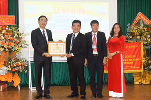 Trường THPT Hải An vinh dự nhận Bằng khen của Bộ GD&ĐT