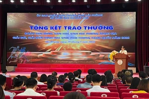 Quang cảnh Lễ trao thưởng.