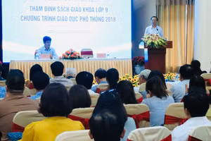 Thứ trưởng Phạm Ngọc Thưởng phát biểu tại Khai mạc Hội đồng thẩm định SGK lớp 9 Chương trình GDPT 2018.