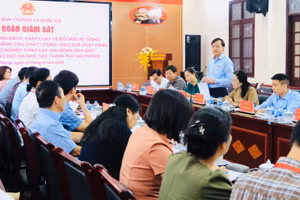  Tổ 2, Đoàn công tác số 1 thuộc Đoàn Giám sát của Uỷ ban Thường vụ Quốc hội làm việc với Sở GD&ĐT Hải Phòng.