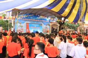 Đầu năm học vấn đề lạm thu là đề tài "nóng".