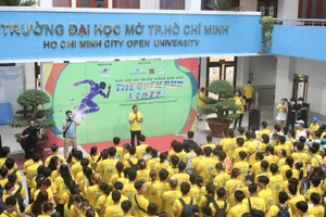 Giải Việt dã truyền thống “The Open Run năm 2022” thu hút đông đảo sinh viên tham gia