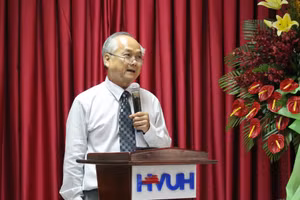 PGS.TS Đỗ Văn Xê tôi giữ chức HIệu trưởng Trường ĐH Hùng Vương TP.HCM