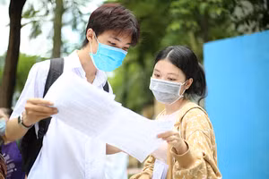 Thí sinh dự thi kỳ thi tốt nghiệp THPT 2021. Ảnh: Internet