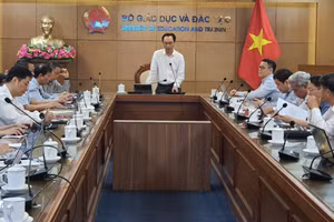 Thứ trưởng Hoàng Minh Sơn phát biểu tại hội thảo.