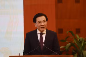 Bộ trưởng, Chủ nhiệm Văn phòng Chính phủ Trần Văn Sơn phát biểu tại buổi họp báo